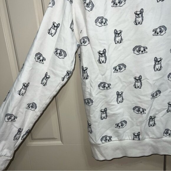 Forever 21 White and Black Dog Print Pullover Sweatshirt Size Medium - Picture 2 of 6